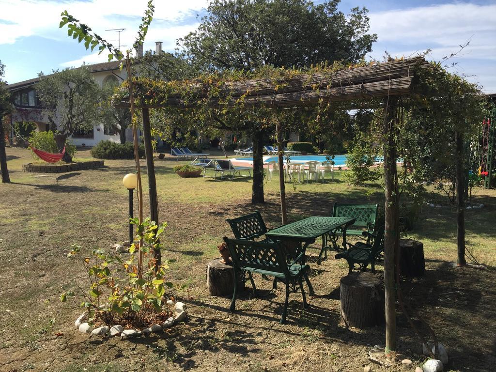 Villa Dolcevita San Costanzo Exterior photo