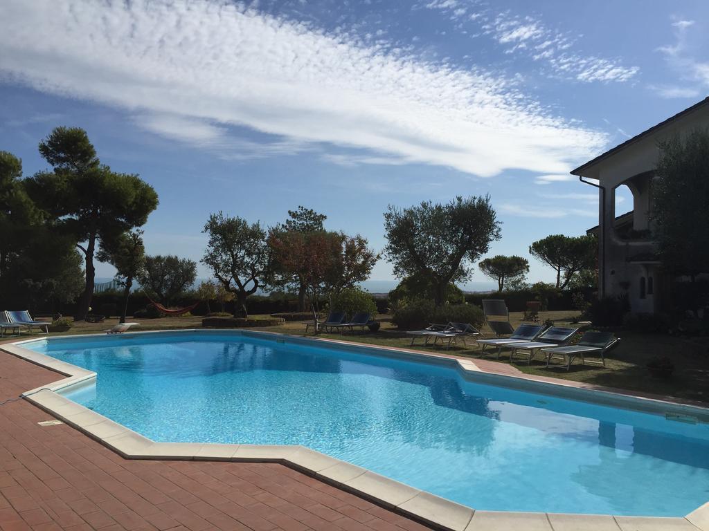 Villa Dolcevita San Costanzo Exterior photo