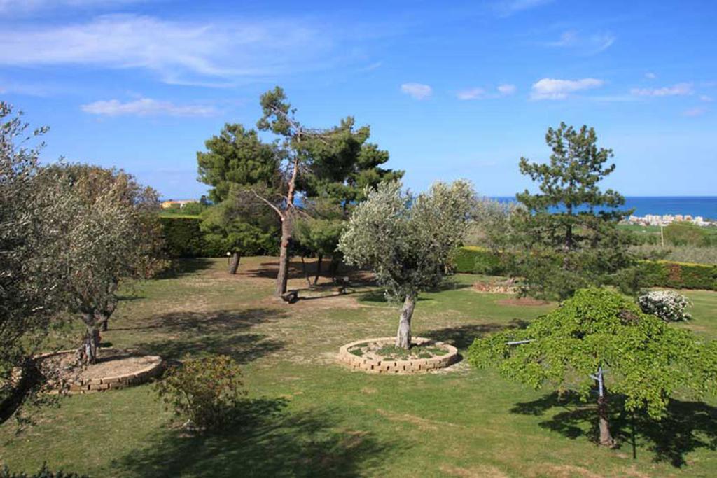 Villa Dolcevita San Costanzo Exterior photo